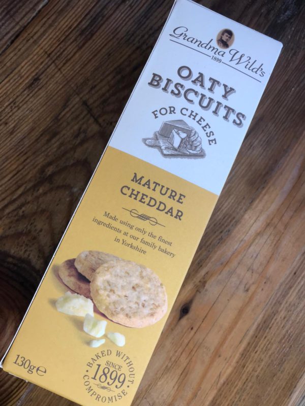 oaty biscuits mature cheddar